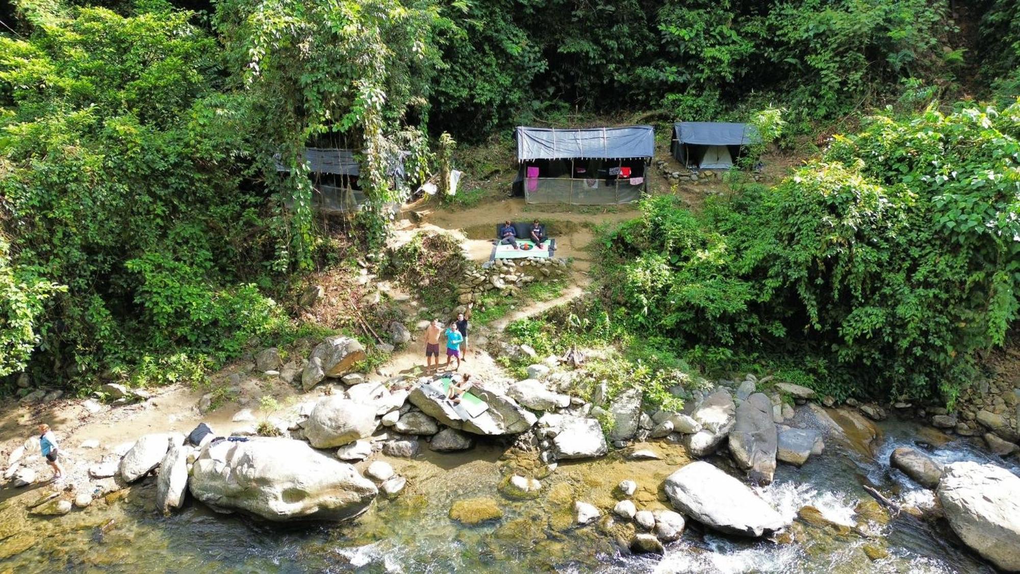 Sam'S Bungalows And Treks Bukit Lawang Kültér fotó