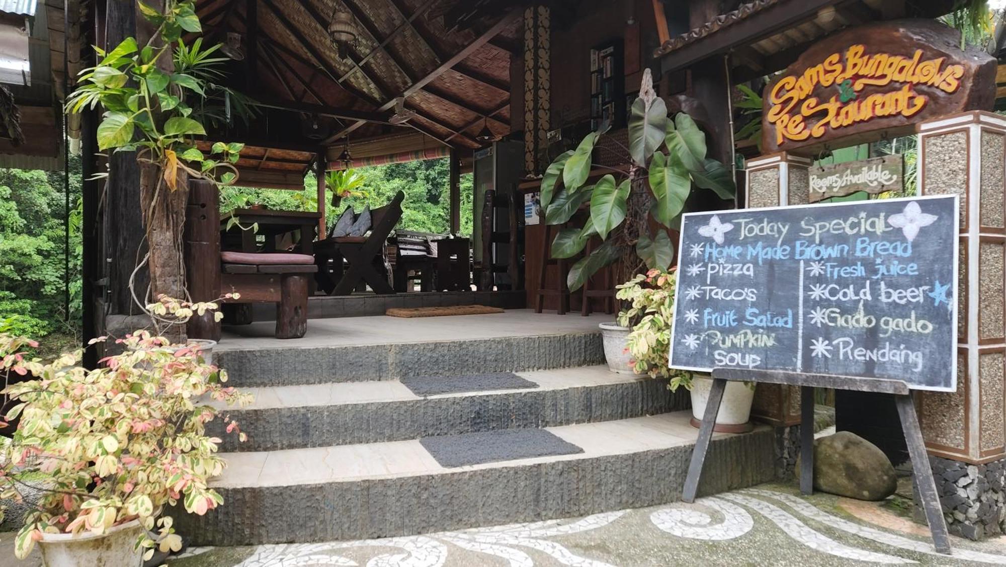 Sam'S Bungalows And Treks Bukit Lawang Kültér fotó