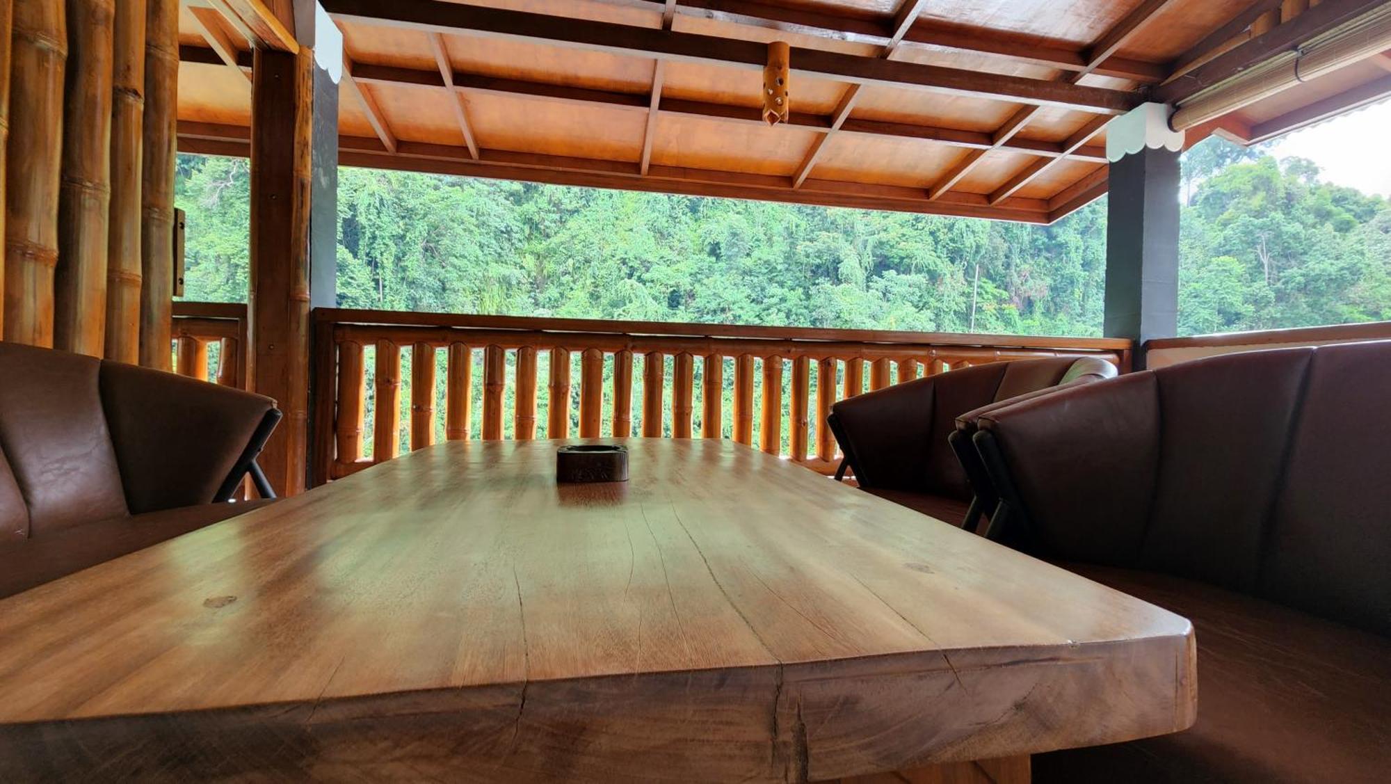 Sam'S Bungalows And Treks Bukit Lawang Kültér fotó