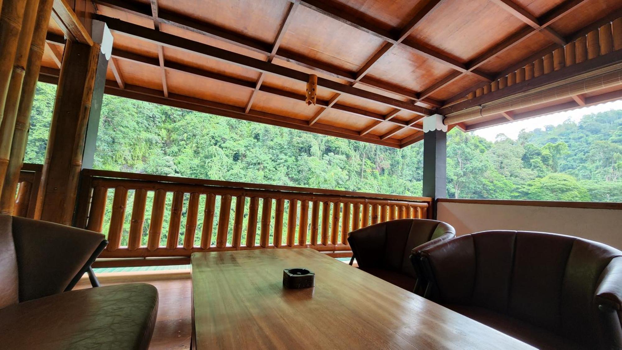Sam'S Bungalows And Treks Bukit Lawang Kültér fotó