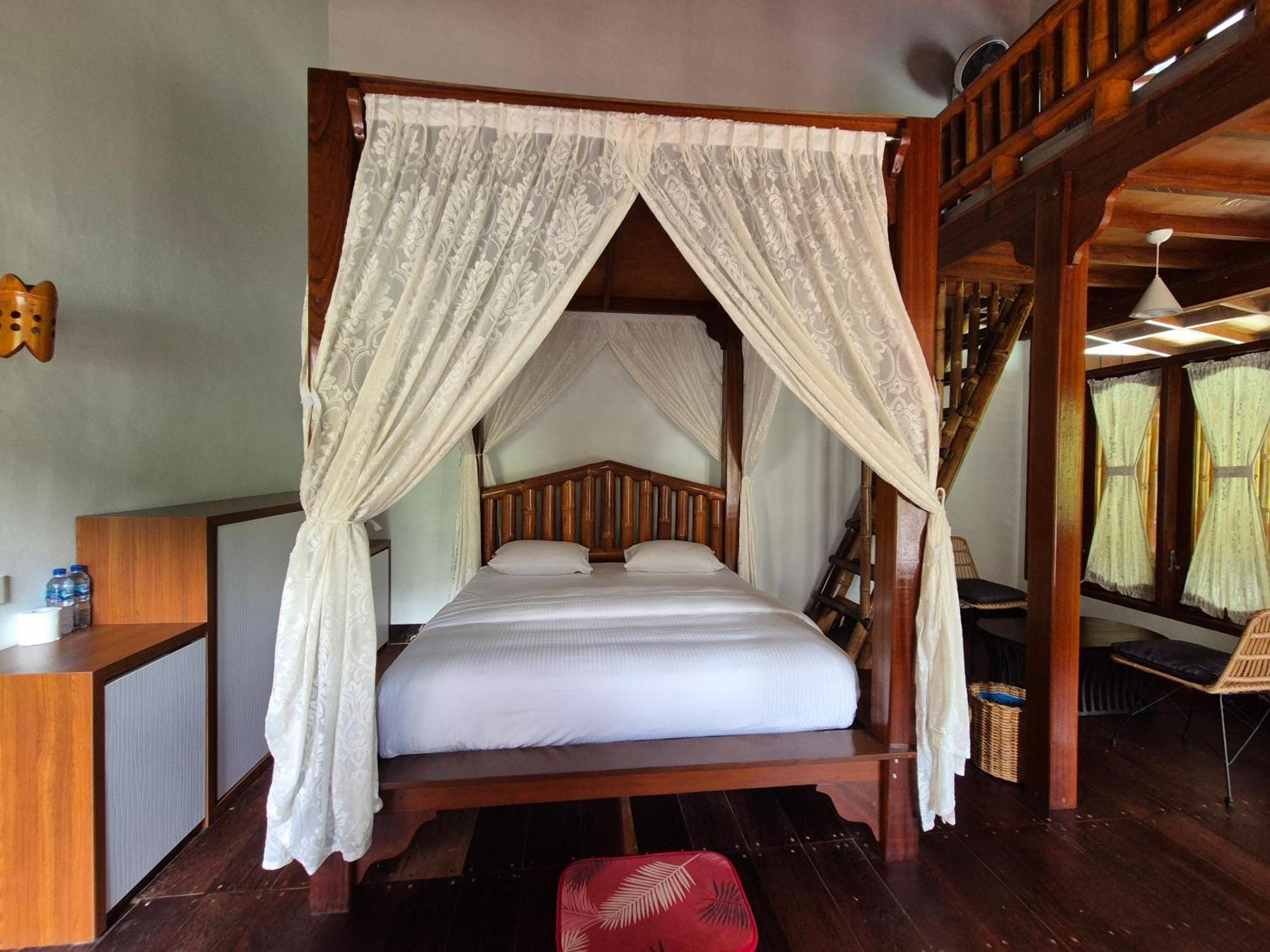 Sam'S Bungalows And Treks Bukit Lawang Kültér fotó