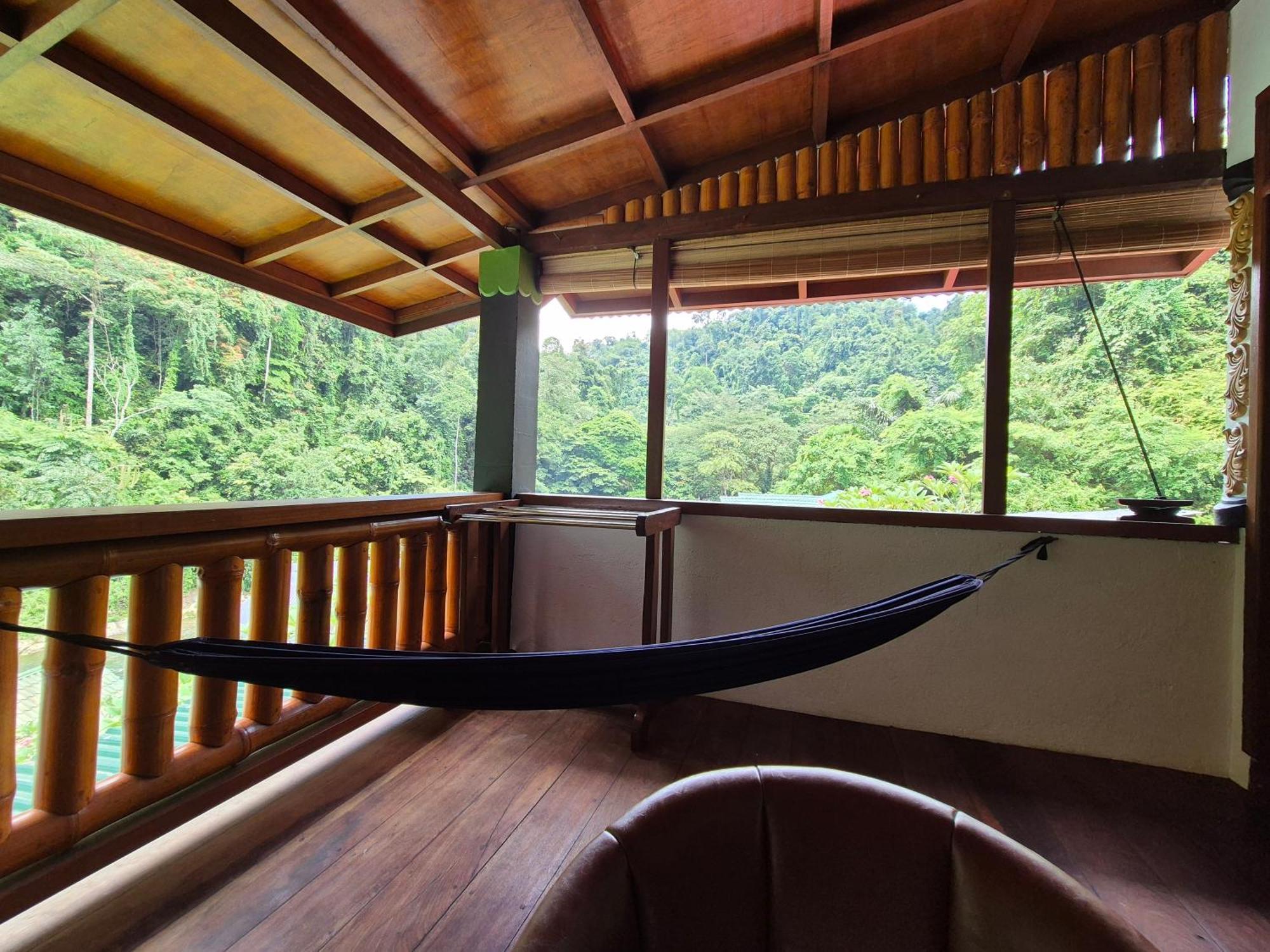 Sam'S Bungalows And Treks Bukit Lawang Kültér fotó