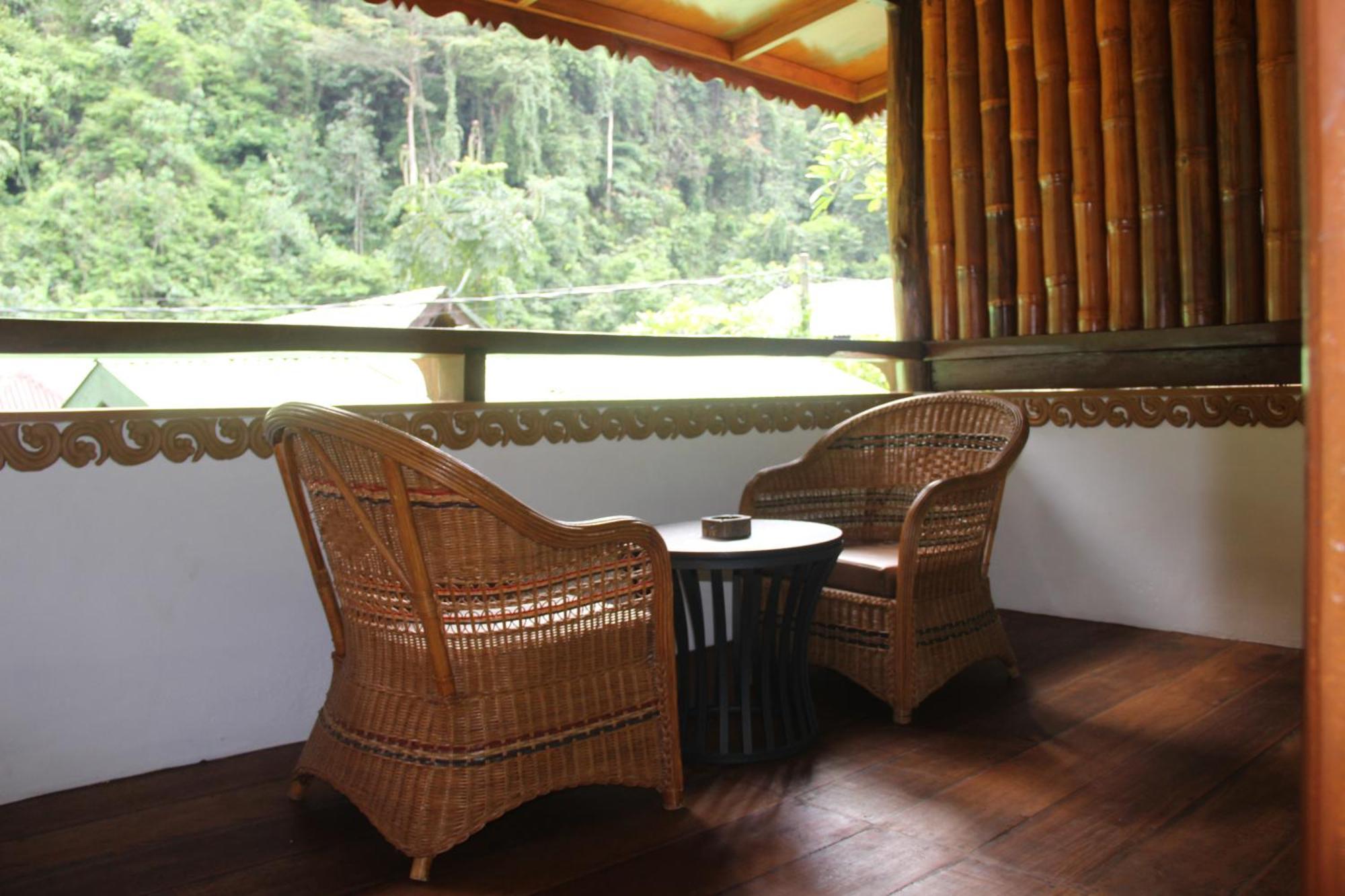 Sam'S Bungalows And Treks Bukit Lawang Kültér fotó