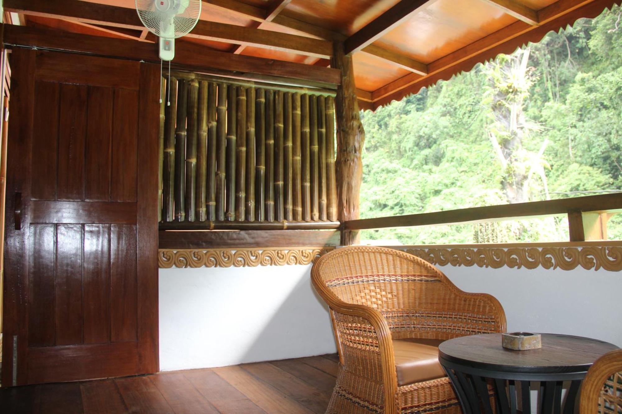 Sam'S Bungalows And Treks Bukit Lawang Kültér fotó