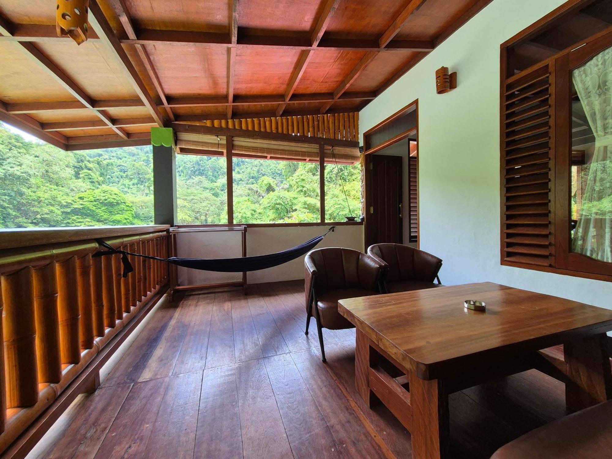 Sam'S Bungalows And Treks Bukit Lawang Kültér fotó